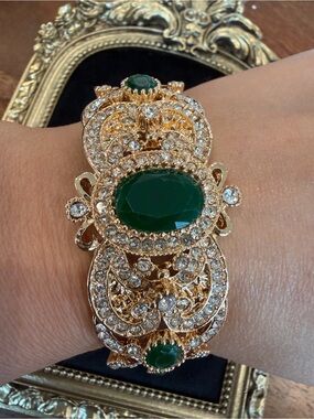 Emerald Crystal Vintage Cuff Bracelet | Gold Filigree Statement Bangle |
